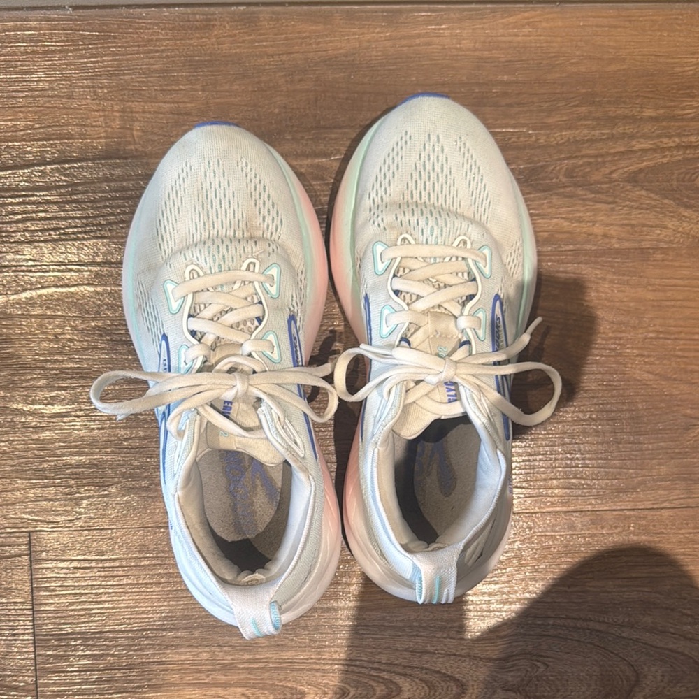 Brooks Glycerin 22 women’s running shoes size 7